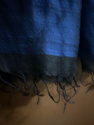 LEE OFERTA Pañuelo de seda azul y morado