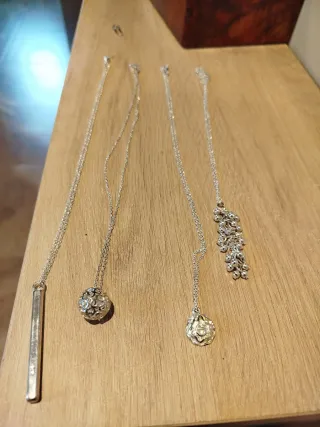 Colgante y cadena de plata