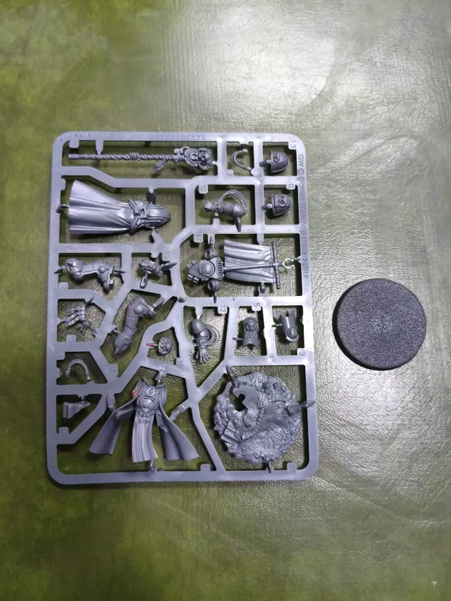 Bibliotecario Jefe Tigurius W40k sprue