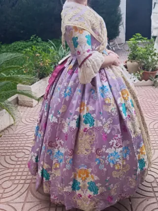 Alquilo Traje de Fallera talla 44 a 48