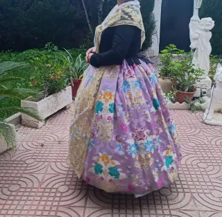 Alquilo Traje de Fallera talla 44 a 48