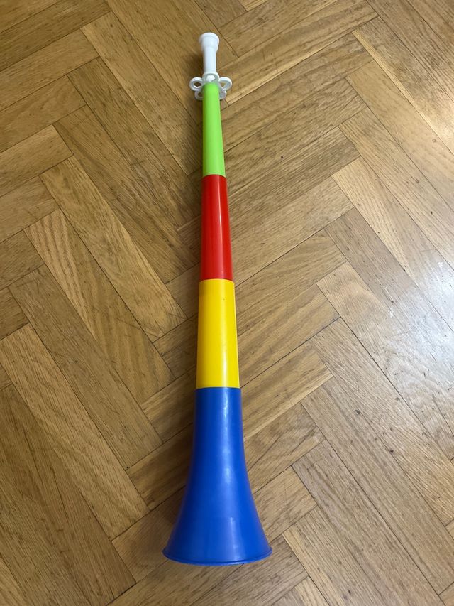 Vuvucela / Trompeta multicolor extensible