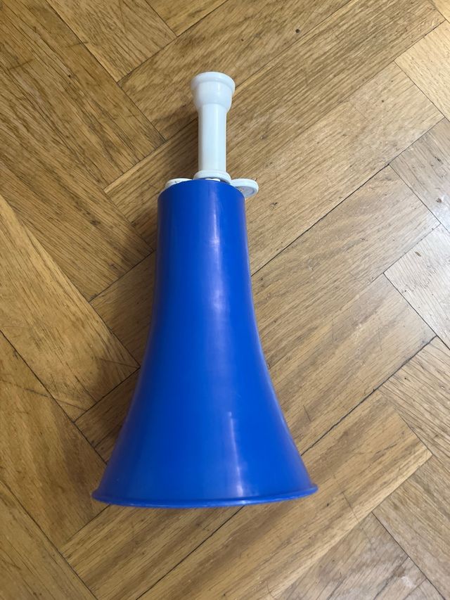 Vuvucela / Trompeta multicolor extensible