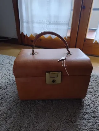 Beauty case vintage con chiave