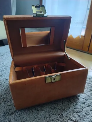 Beauty case vintage con chiave