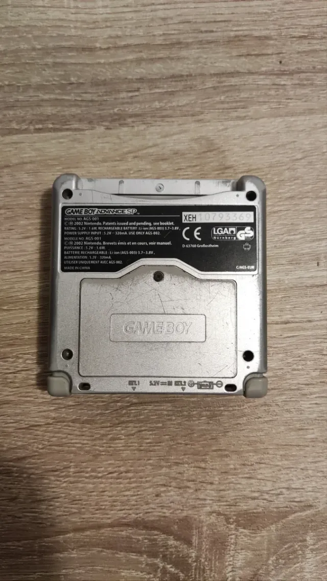 Nintendo Game Boy Advance SP Plata + Cargador