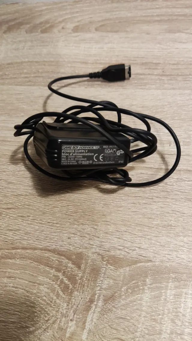 Nintendo Game Boy Advance SP Plata + Cargador