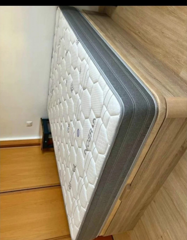 Canape y colchon nuevos