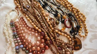 Lotto di collane vintage in vari materiali