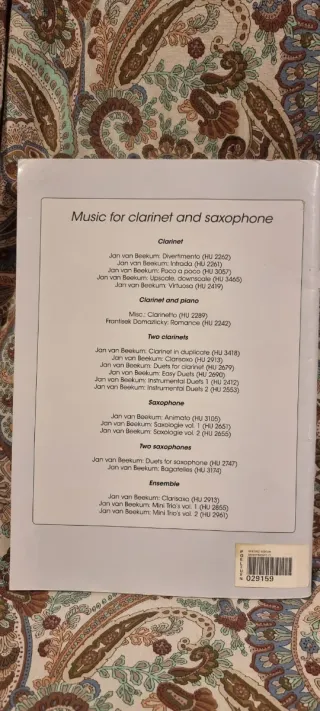 Libro partituras clarinete Divertimento