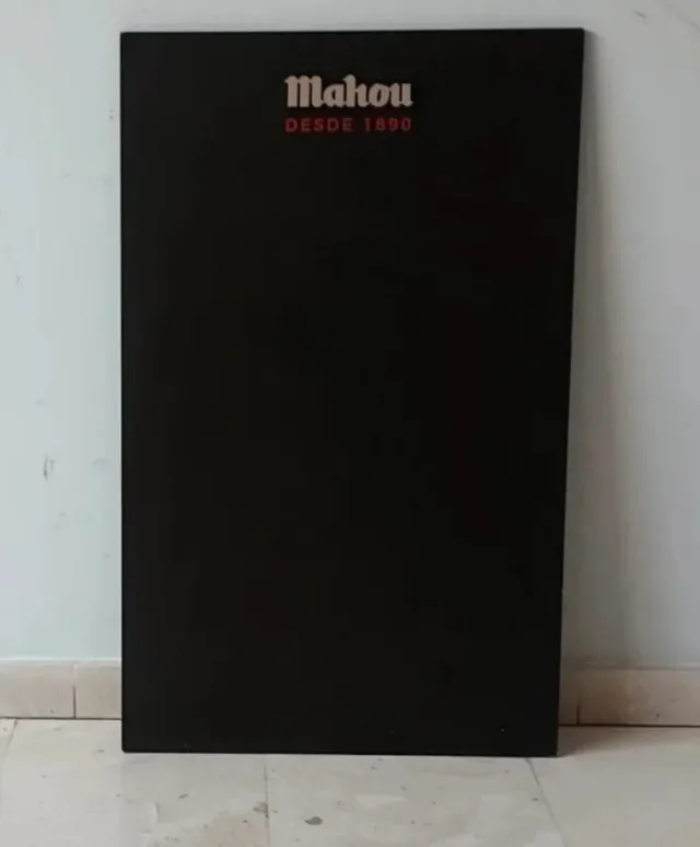 Mahou Pizarra in legno dal 1890