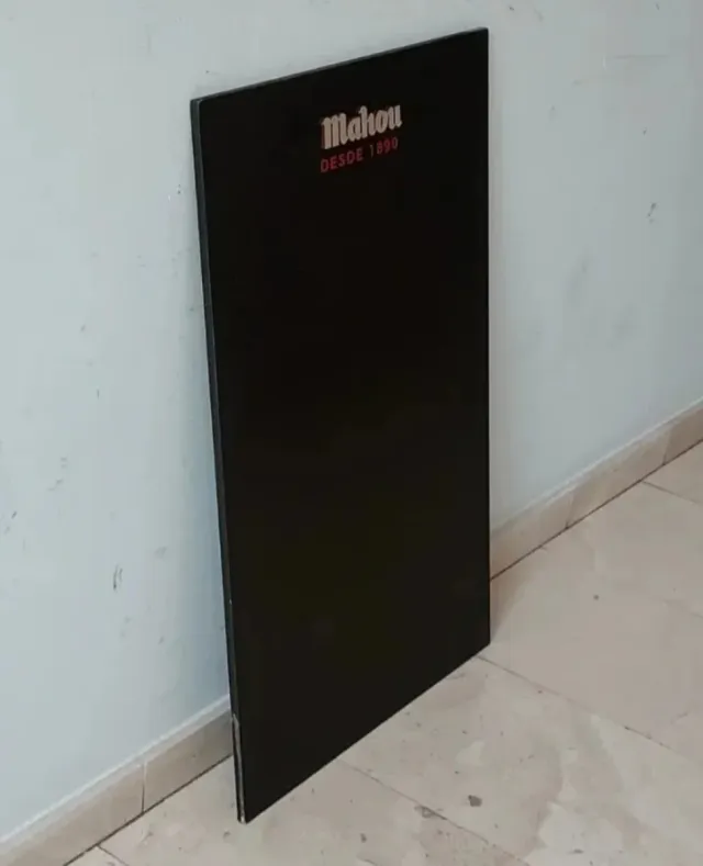 Mahou Pizarra in legno dal 1890