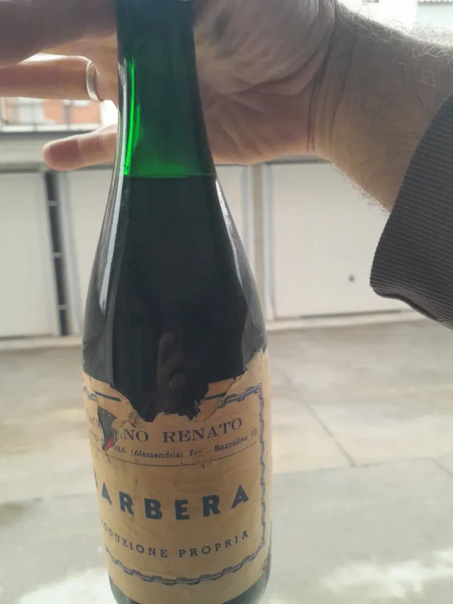 2 Bottiglie di Vino Vecchie - Barolo e Barbera