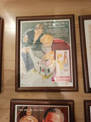 Quadri pubblicitari Budweiser in legno e carta