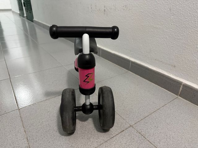 Triciclo bebé sin pedales Kazam mini