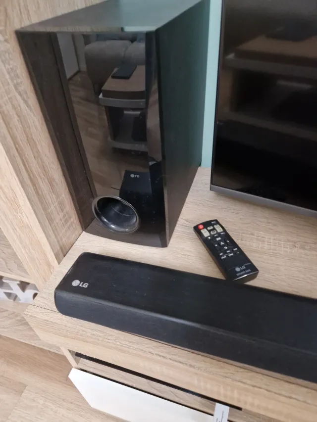 Barra de Sonido LG Negra
