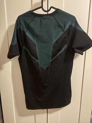 Camiseta Gymshark Negra y Turquesa Talla L