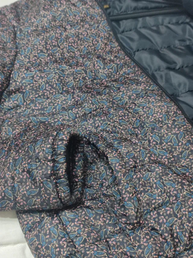 Chaqueta acolchada estampada mujer