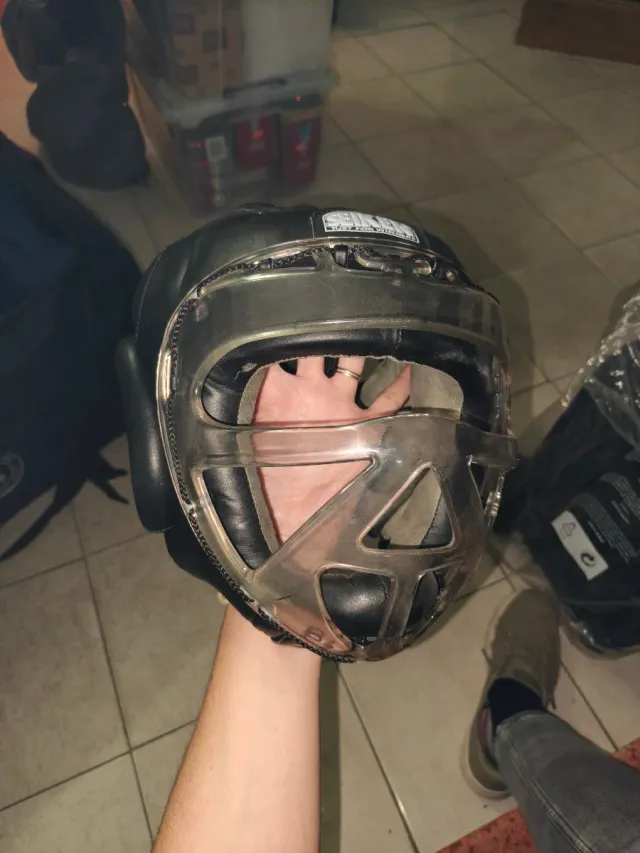 Casco de boxeo con máscara SEIKEN