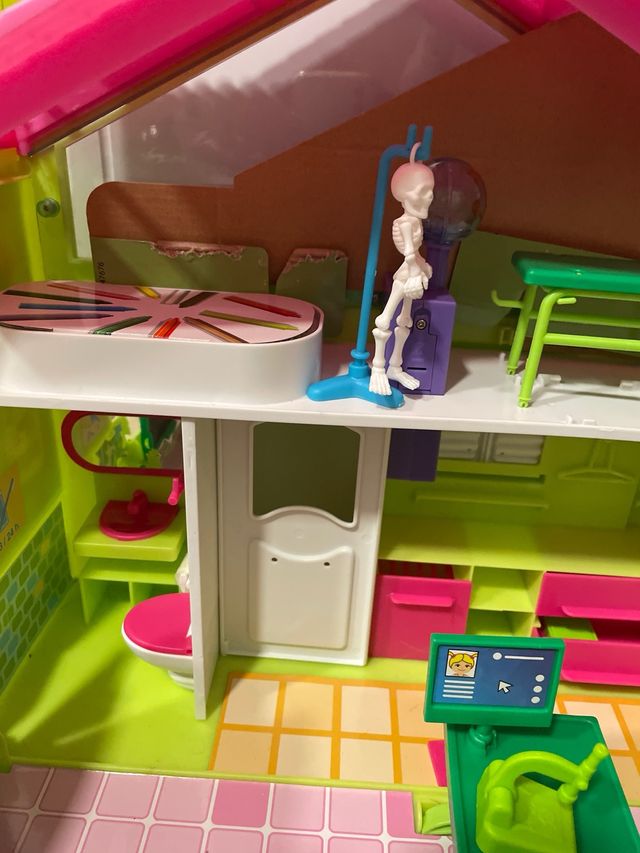 Barriguitas ¡Ole qué COLE! Casa con Luz y Sonidos