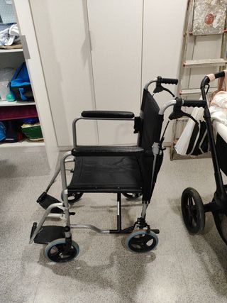 Silla de ruedas de niña