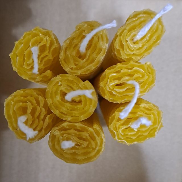 Ocho Velas de cera de abeja artesanales