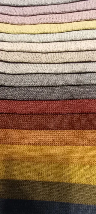 Retales de telas variadas