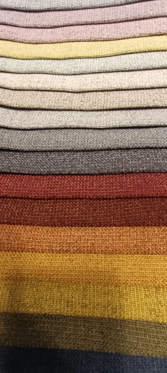 Retales de telas variadas