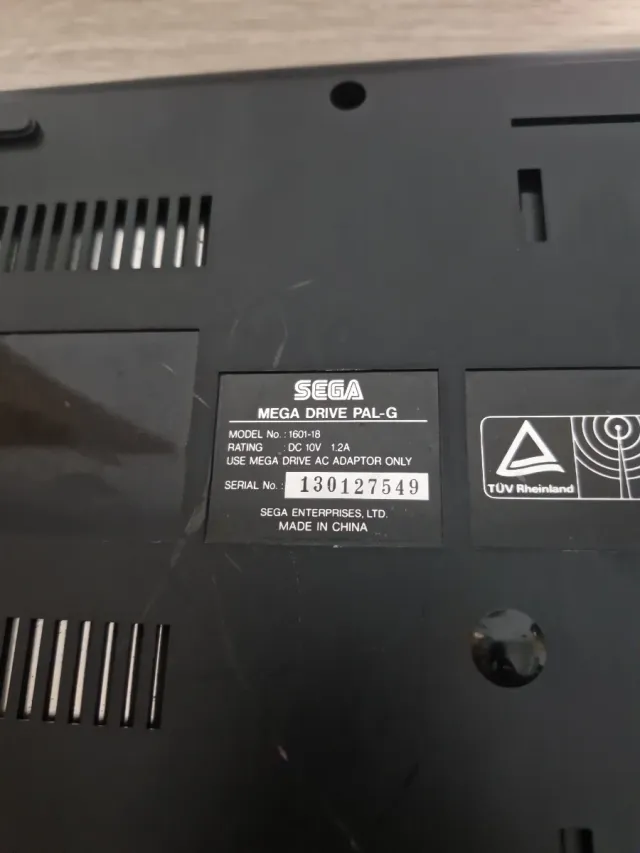 Consola Sega Mega Drive 16-Bit Negra