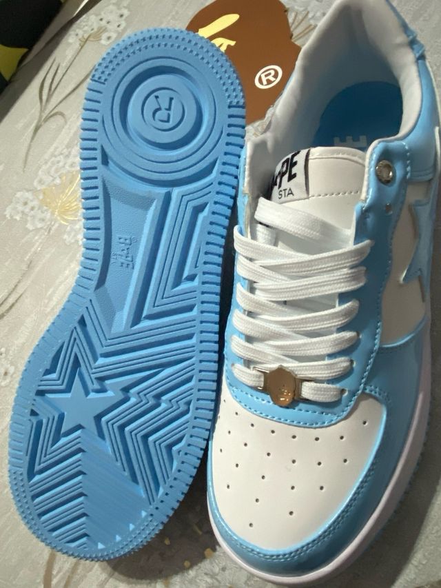 Zapatillas A BATHING APE azul cielo y blanco