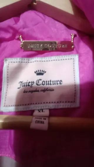 Plumas Juicy Couture Rosa con Capucha