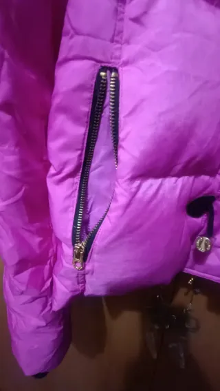 Plumas Juicy Couture Rosa con Capucha