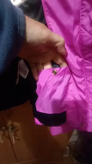 Plumas Juicy Couture Rosa con Capucha