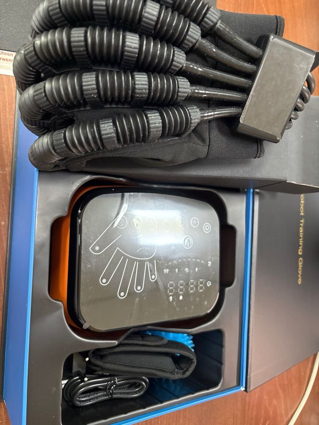 Guantes de Entrenamiento Robot XiangAi