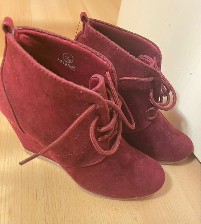 Botines granates nobuk T36 sin estrenar