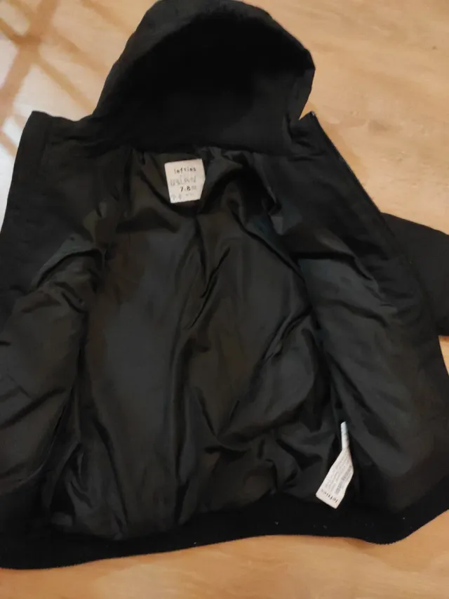 Cazadora negra 7/8 años 128cm