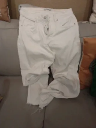 Vaqueros Zara blancos mujer