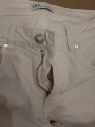 Vaqueros Zara blancos mujer