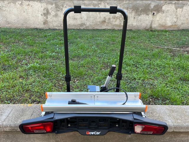 Portamotos TOWCAR Racing para bola de remolque