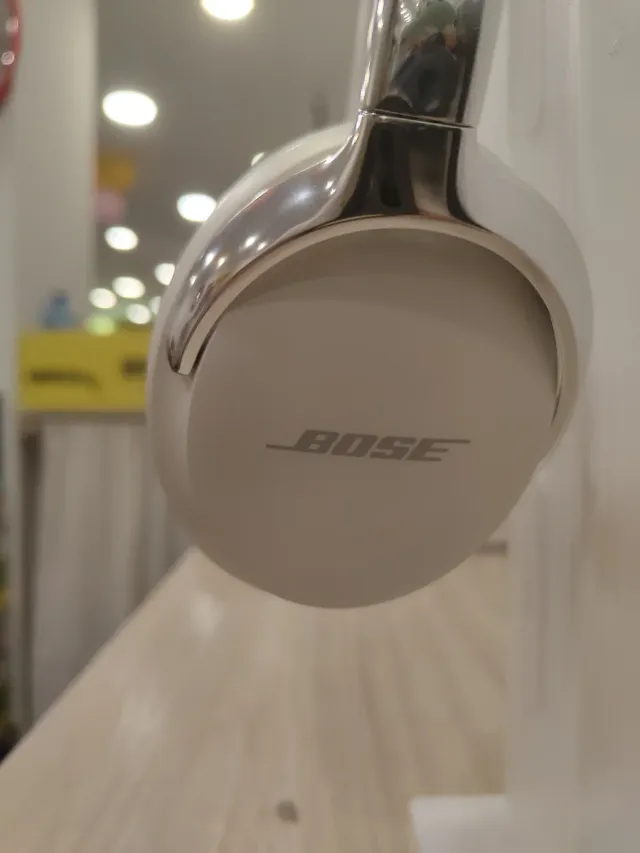 Fones de Ouvido Bose QuietComfort Ultra Sandstone