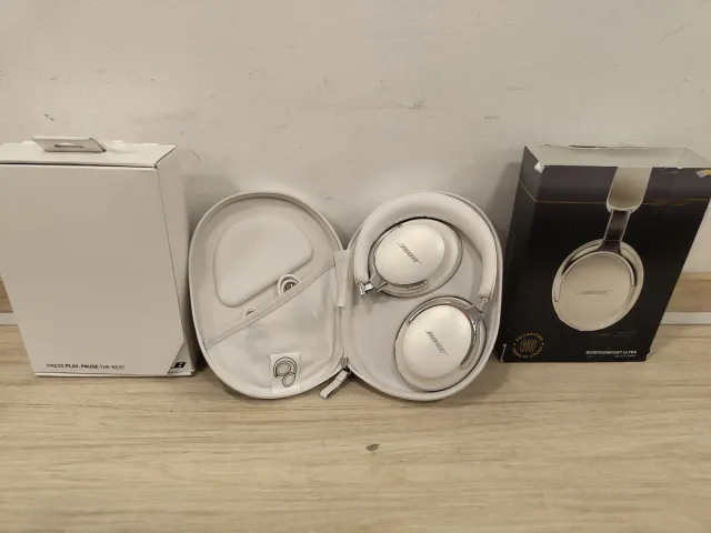 Fones de Ouvido Bose QuietComfort Ultra Sandstone