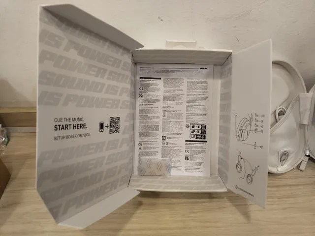 Fones de Ouvido Bose QuietComfort Ultra Sandstone