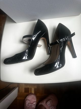 Zapatos Michael Kors negros con pulsera