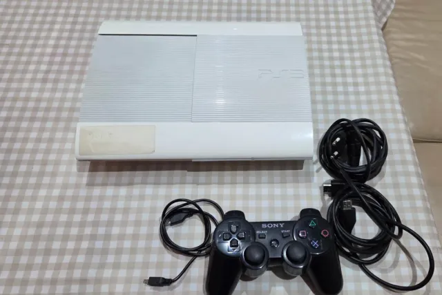 PS3 Super Slim 500GB Bianca + Controller originale