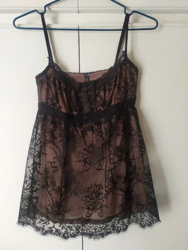 Top fiesta encaje Stradivarius T-S