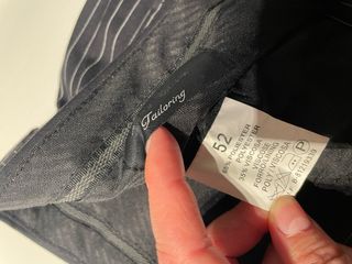 Traje de chaqueta y corbata chico