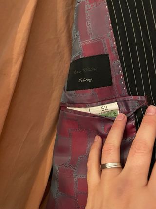 Traje de chaqueta y corbata chico