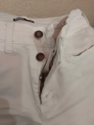 Pantalón vaquero beige mujer