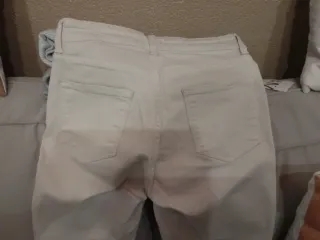 Pantalón vaquero beige mujer