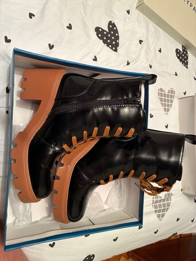 Botas Maripaz Talla 38 Negras y Marrones
